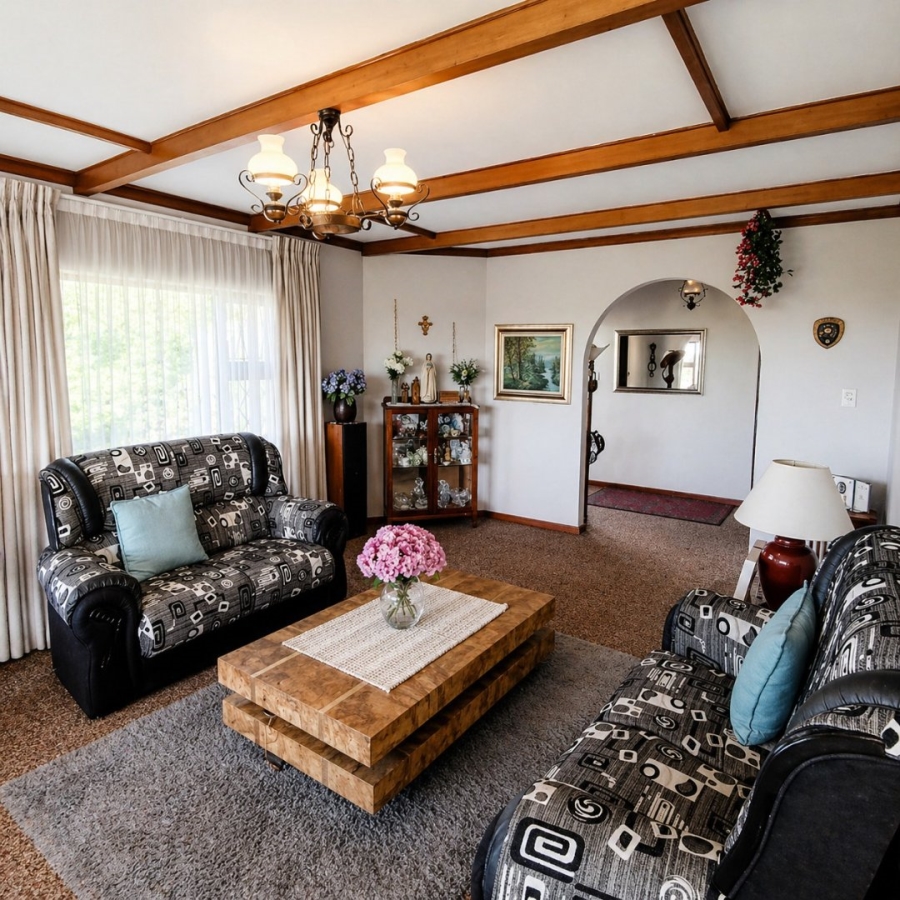 5 Bedroom Property for Sale in Vincent Heights Eastern Cape